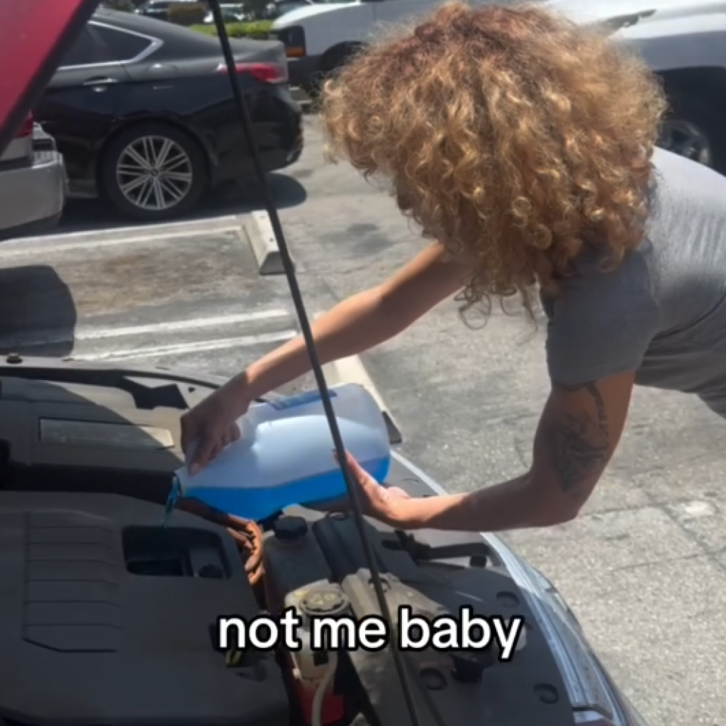 Video - Vrouw zegt geen man nodig te hebben; Even later belandt haar auto bij de monteur