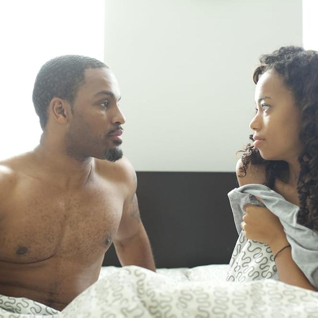 Hoe kan je vertrouwen issues in een relatie overbruggen? Tips en tricks