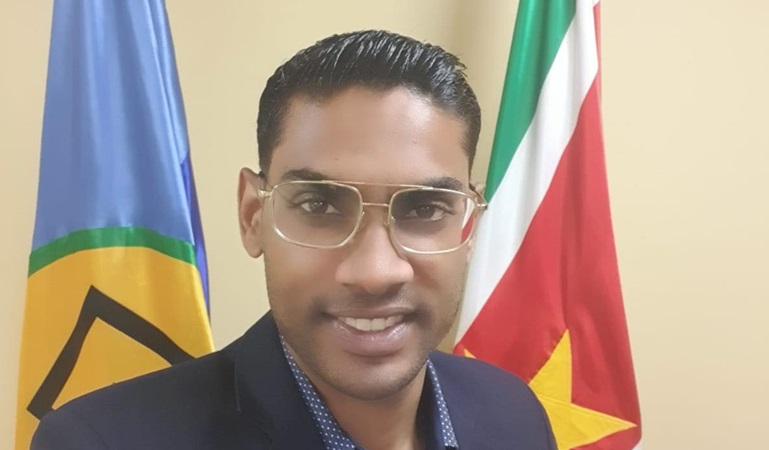 “Volgens berichten spelen religieuze verschillen (Christen en Hindoe) een rol in de situatie”