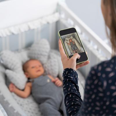 Mogen Surinaamse ouders hun pas geboren baby op sociale media posten?