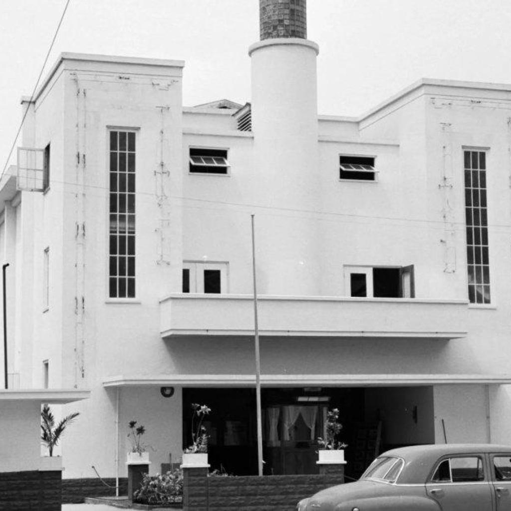 Geschiedenis en neergang van de Surinaamse bioscoopcultuur vastgelegd in nieuwe publicatie