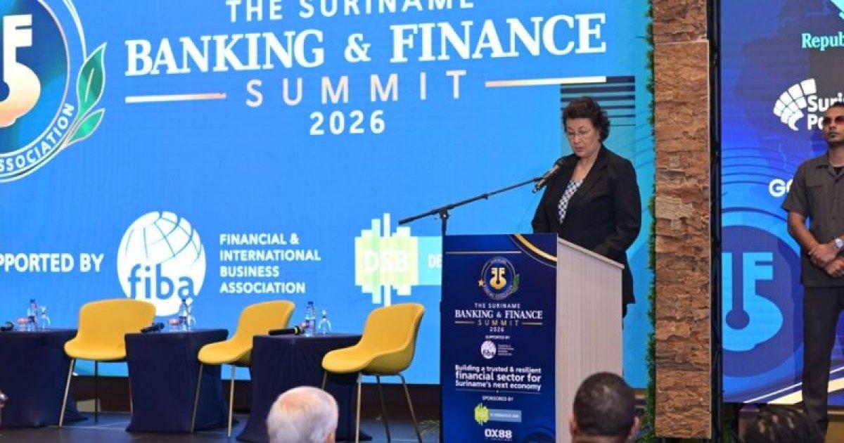 President Jennifer Geerlings-Simons spreekt over ambities tijdens banken- en financieringstop in Paramaribo