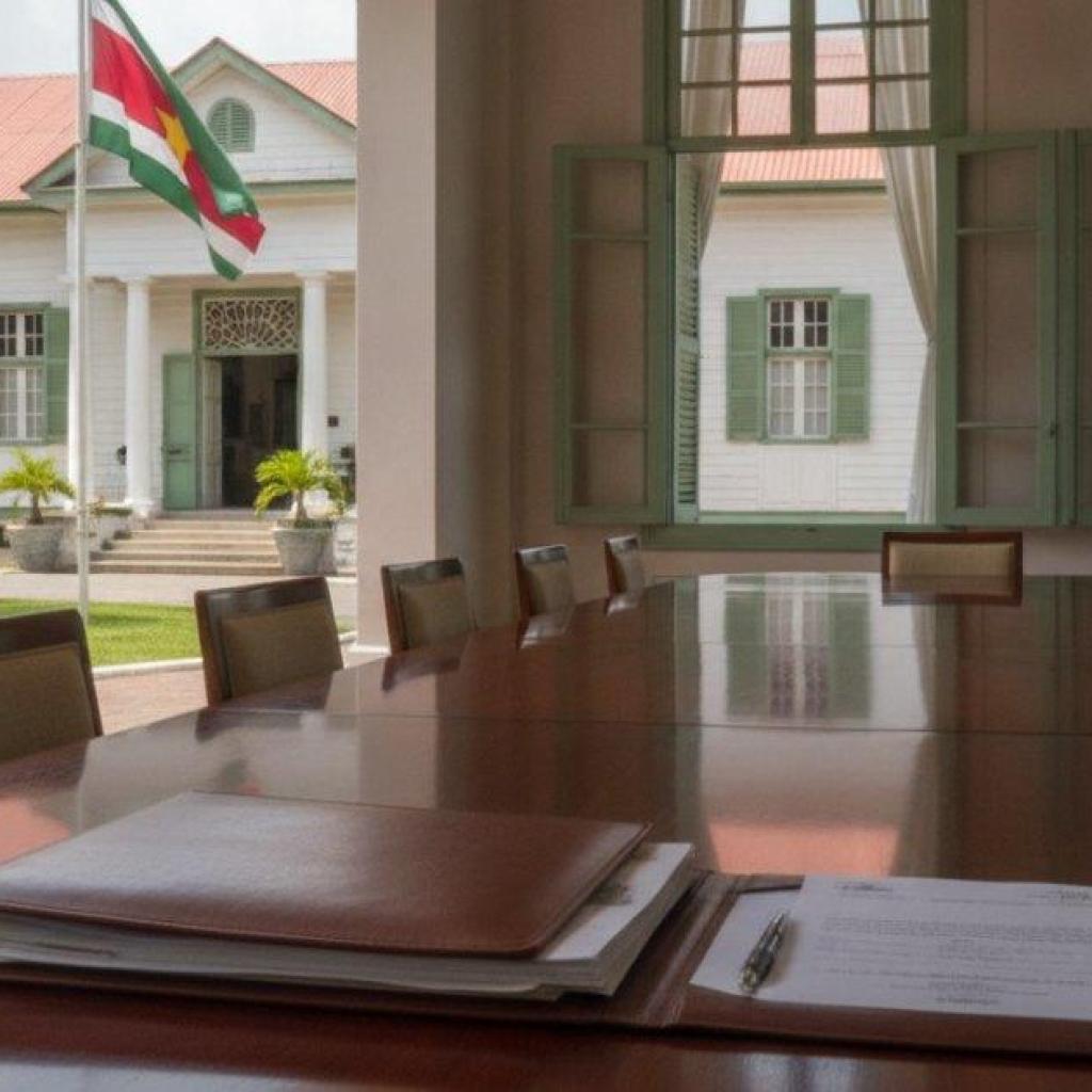 Forse salariskloof ontdekt tussen medewerkers van presidentieel en vicepresidentieel kabinet