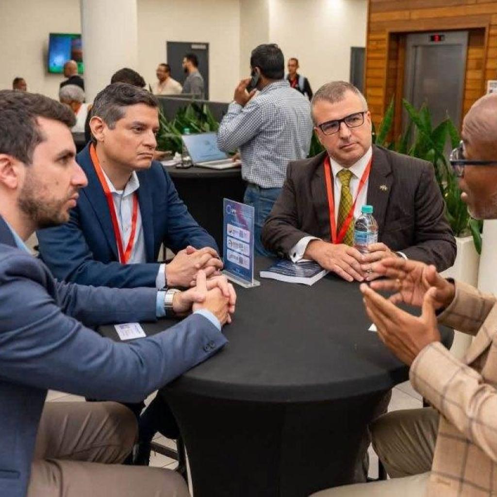 Kansen voor industriële groei en samenwerking tussen Suriname en buurland Guyana
