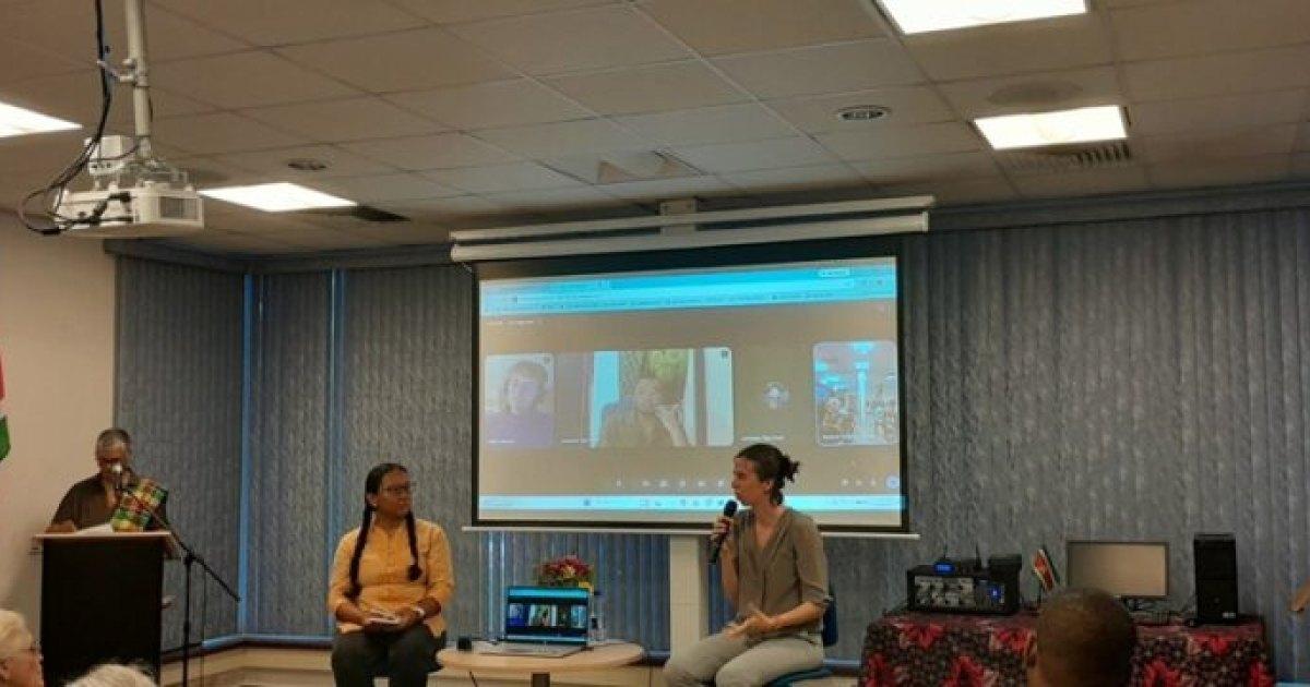 Culturele verschillen in internationale samenwerking zichtbaar in alledaagse begroeting