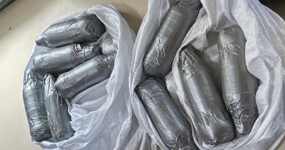 Twee aanhoudingen in Stolkertsijver na vondst van negen flessen kwik in voertuig