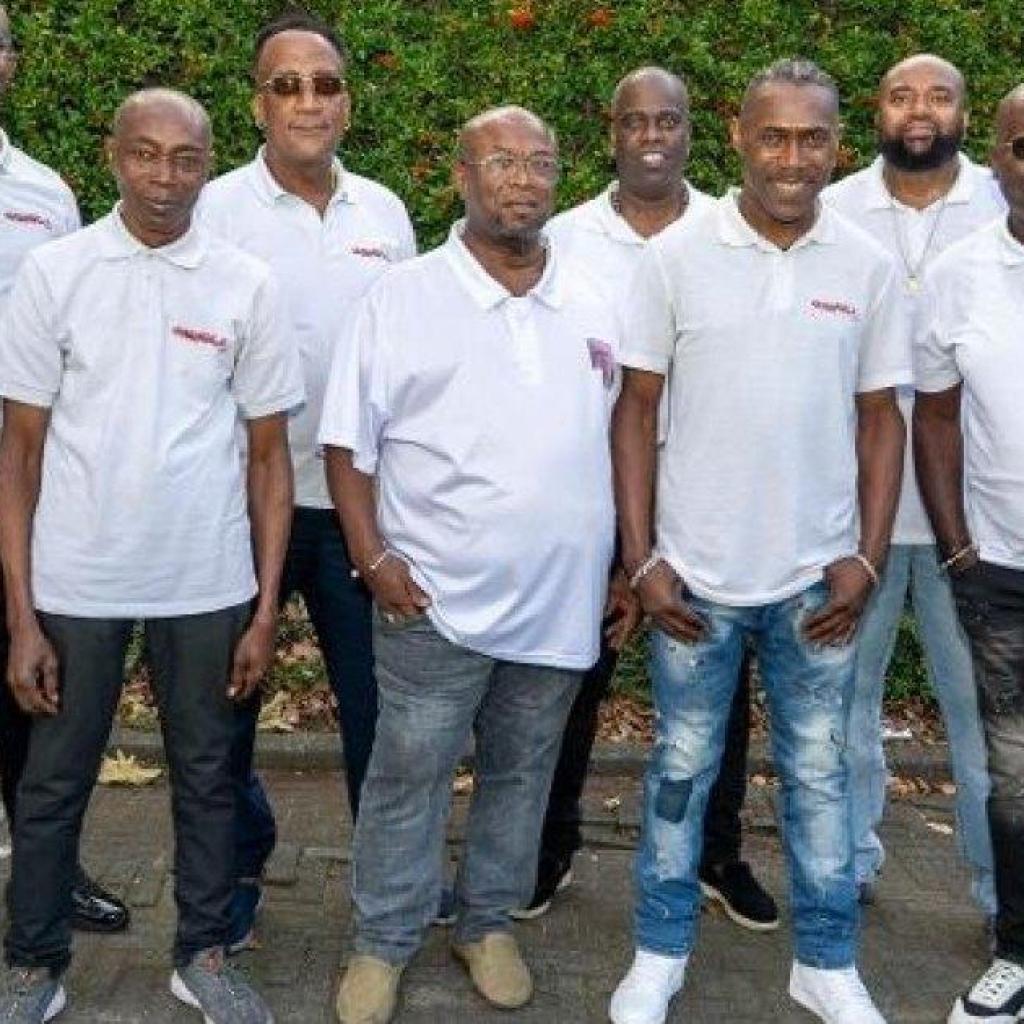 Kasekoformatie Sabakoe voor kort verblijf en privéoptreden in Suriname