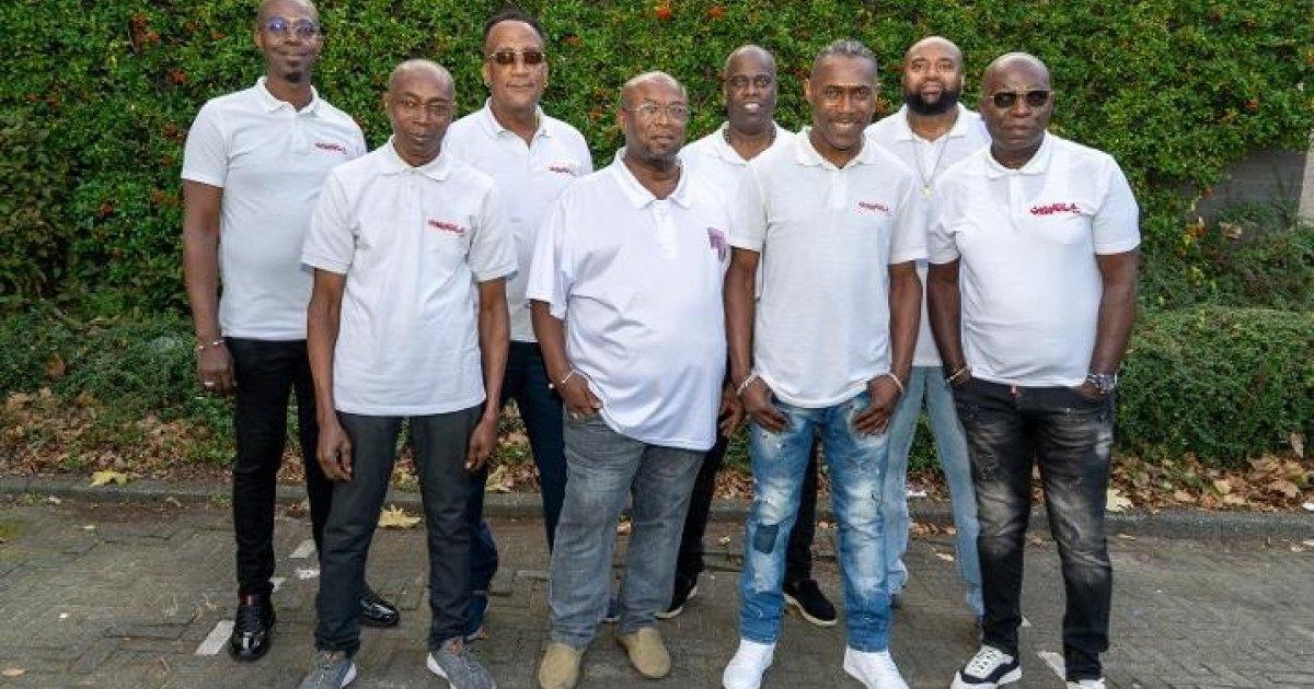 Kasekoformatie Sabakoe voor kort verblijf en privéoptreden in Suriname