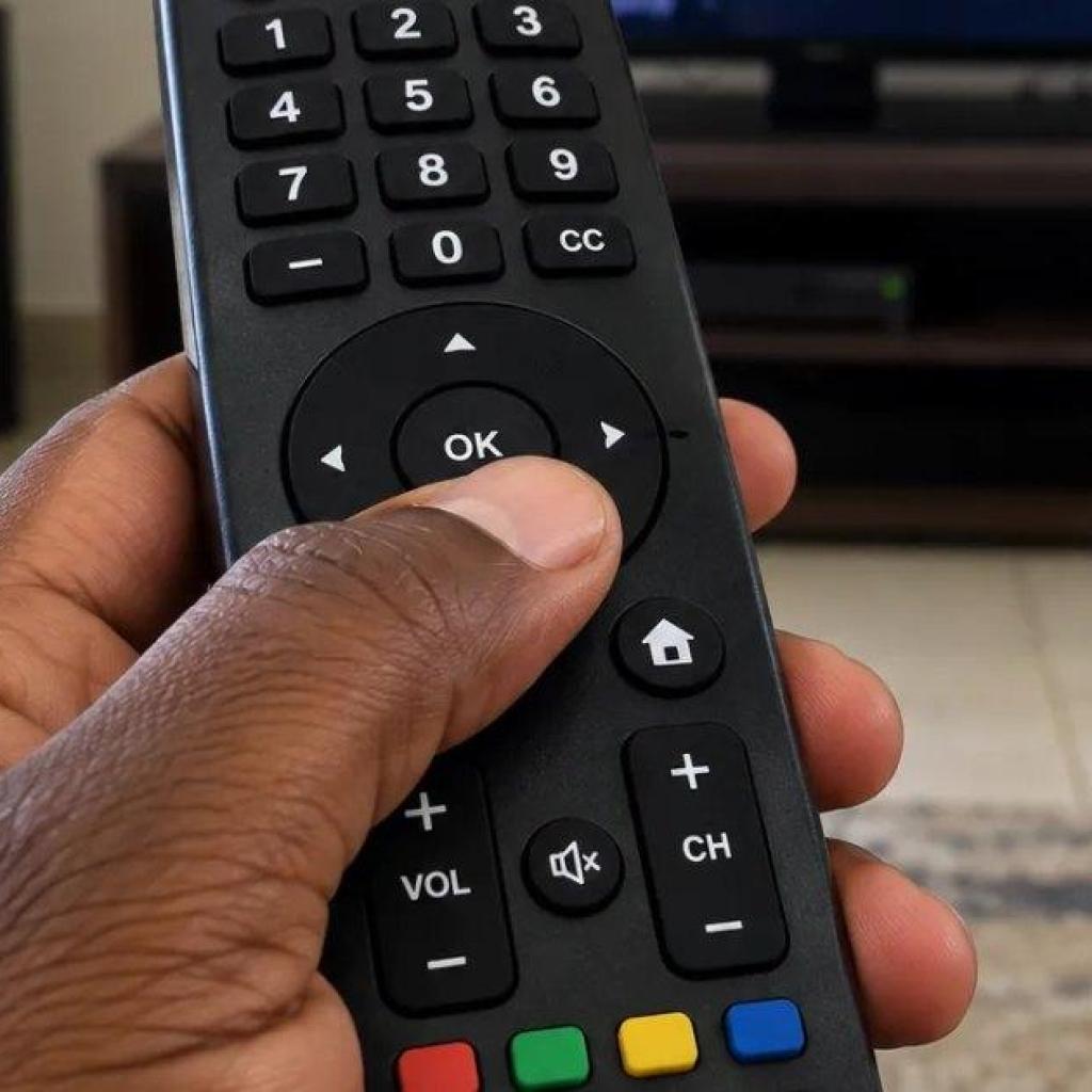 Uitzendschema van de Surinaamse televisiezenders voor maandag 19 oktober