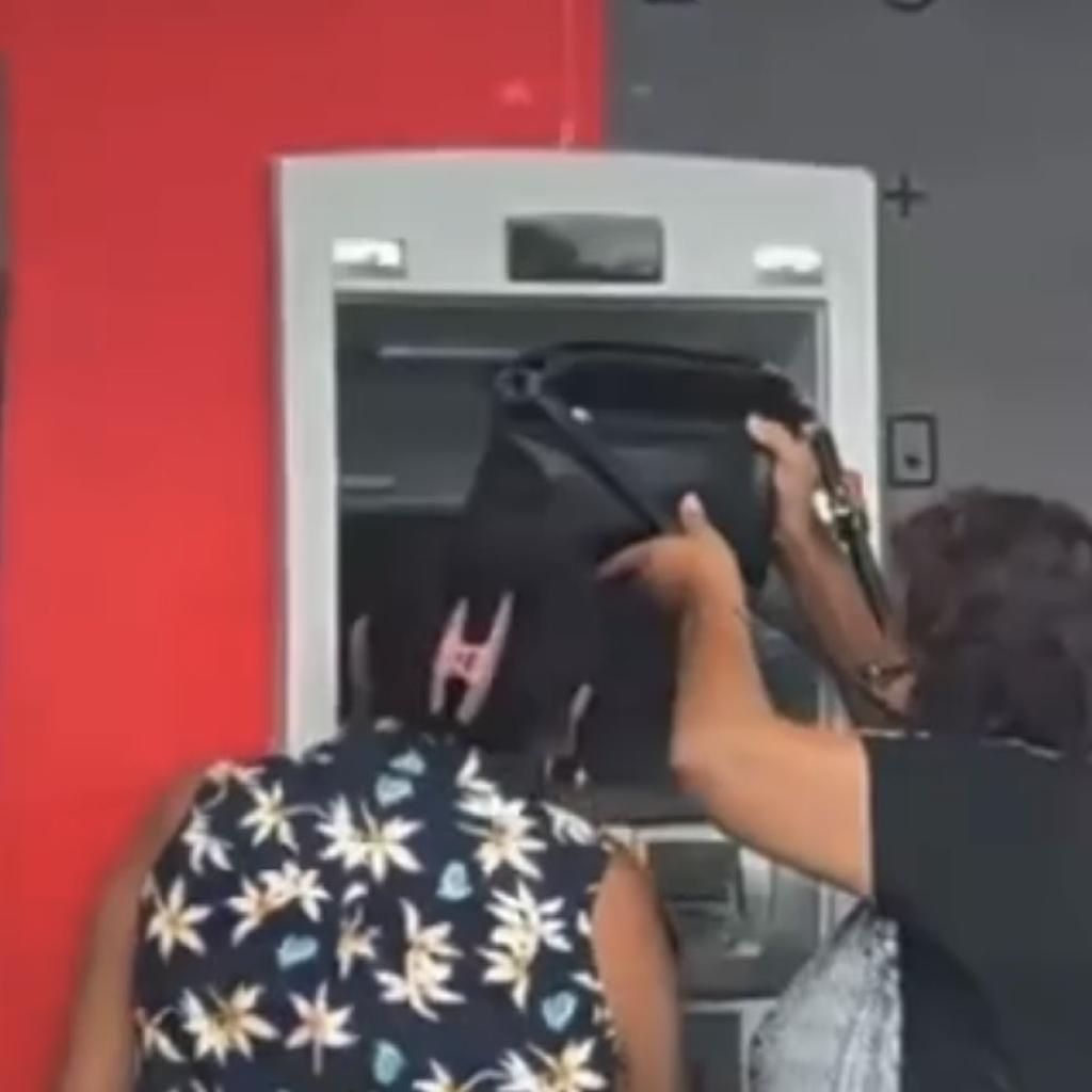 Video - Surinamers na attentie over ATM-scams; Ze nemen geen risico meer