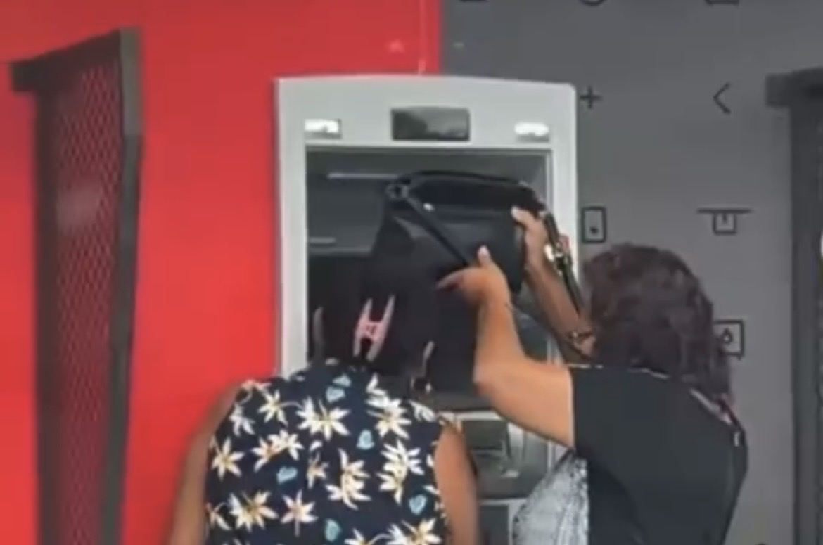 Video - Surinamers na attentie over ATM-scams; Ze nemen geen risico meer